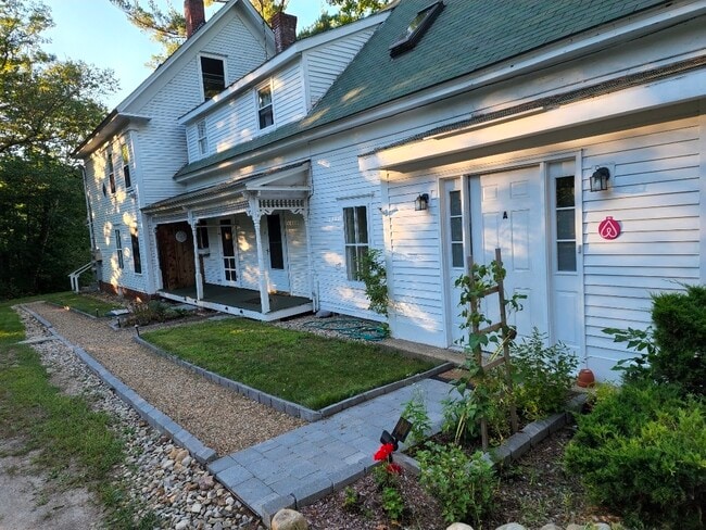 Building Photo - 1216 NH Route 175