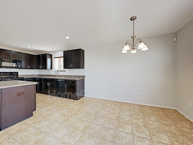 Building Photo - 1620 Gayla Creek Dr
