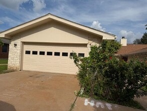 Building Photo - 255 Brae Burn Cir