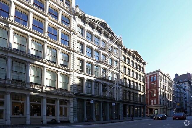 Building Photo - 472-474 Broome St