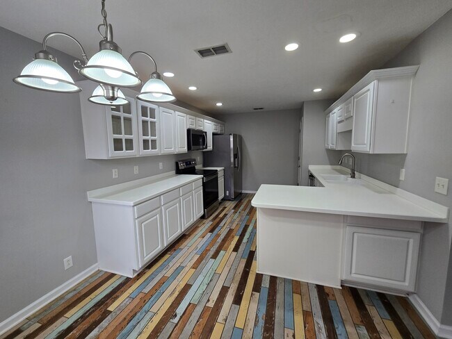 Foto del edificio - 817 Maricopa Dr