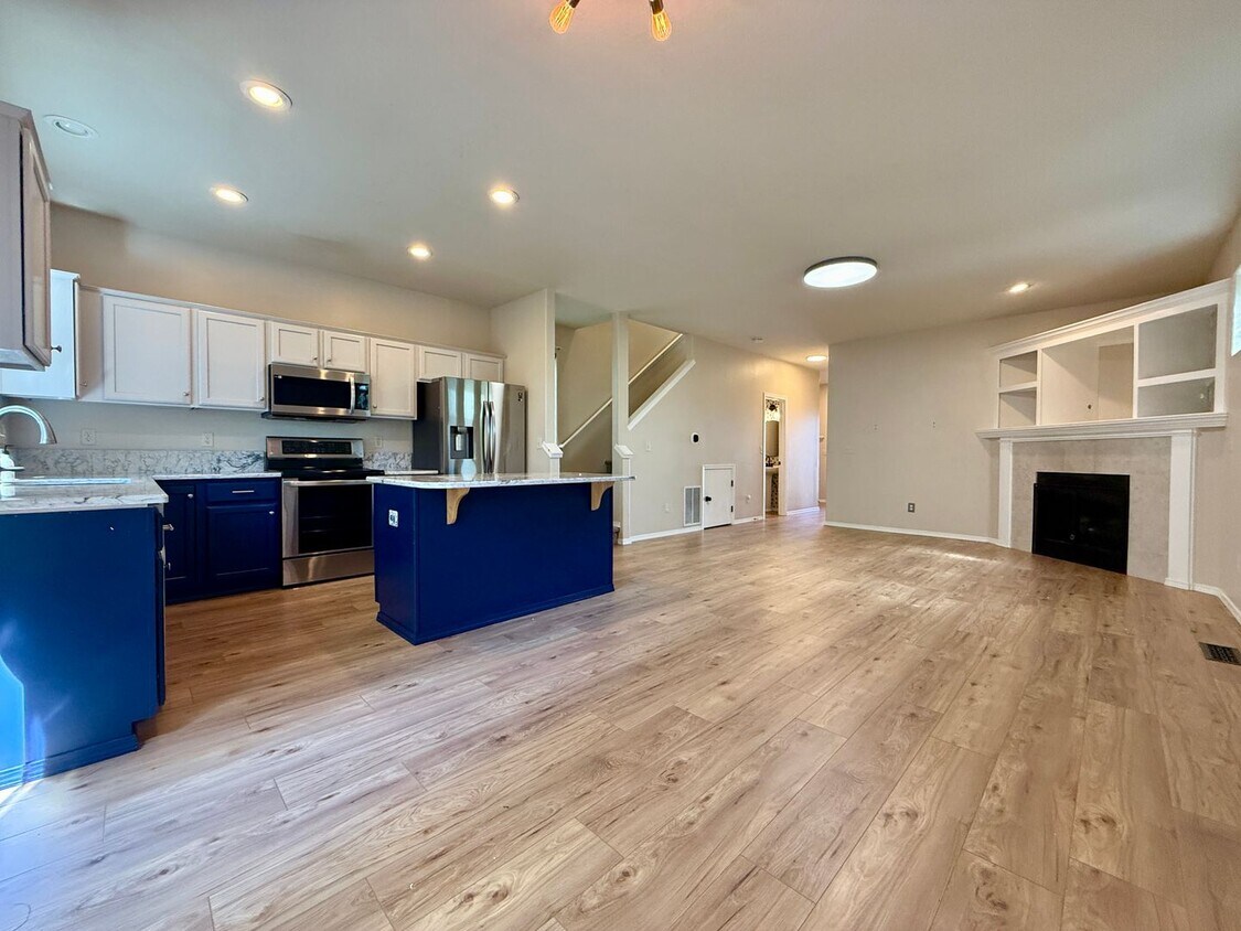 Foto principal - Updated Craftsman on Corner Lot in Aloha~ ...