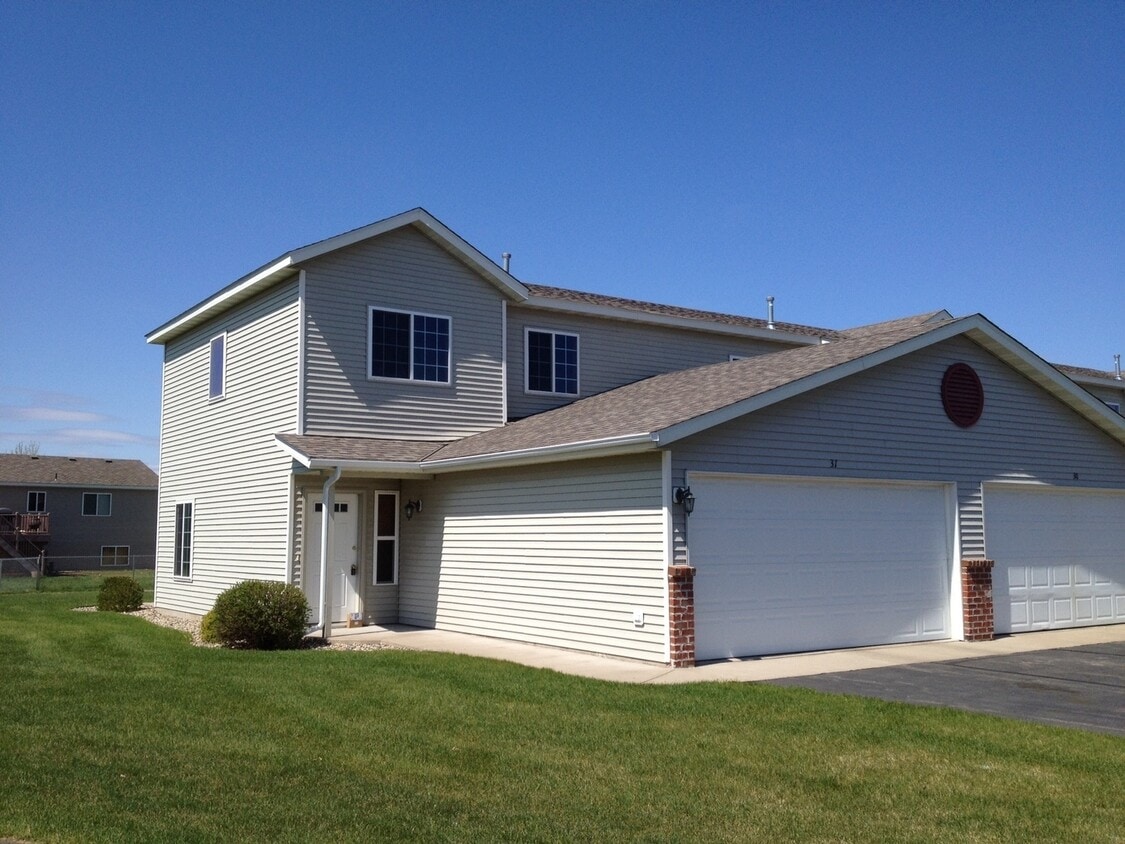 Primary Photo - 3 Bedroom 2 Bath Townhome