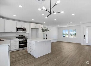 Building Photo - 58442 Del Mar St