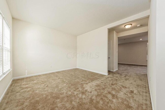 Building Photo - 6135 Brandon Dr