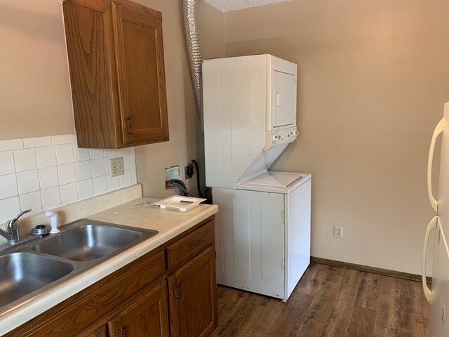 Kitchen-3 - 822 Fremont St