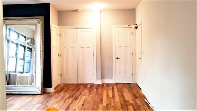 Foto del edificio - 1127 W Farwell Ave