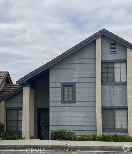 Building Photo - 10864 Pepper Way