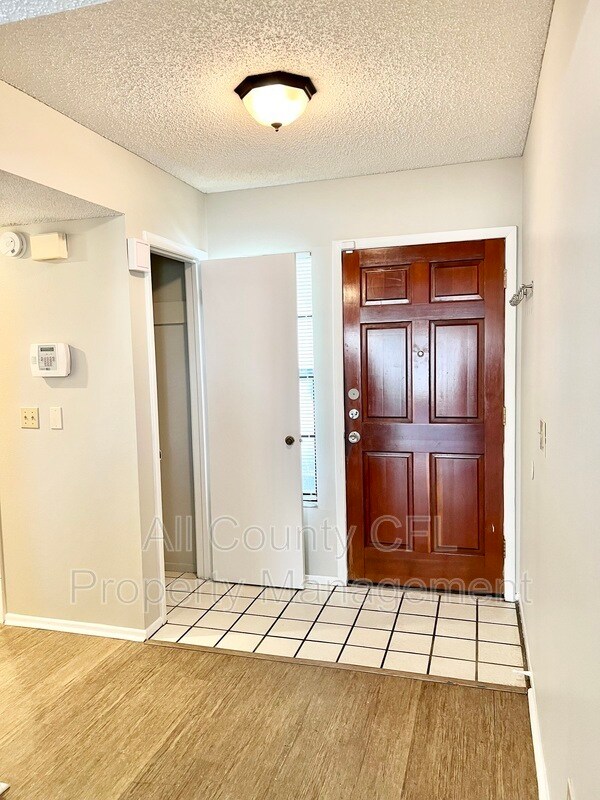 Building Photo - 554 Cidermill Pl