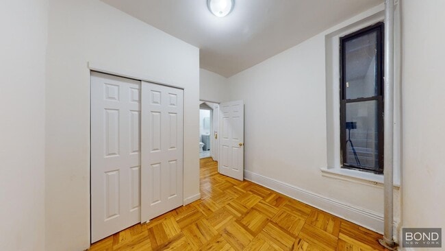 Building Photo - 520 E 83rd St