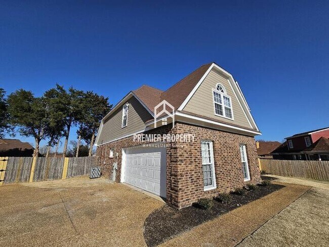Building Photo - 7250 Leeward Cove