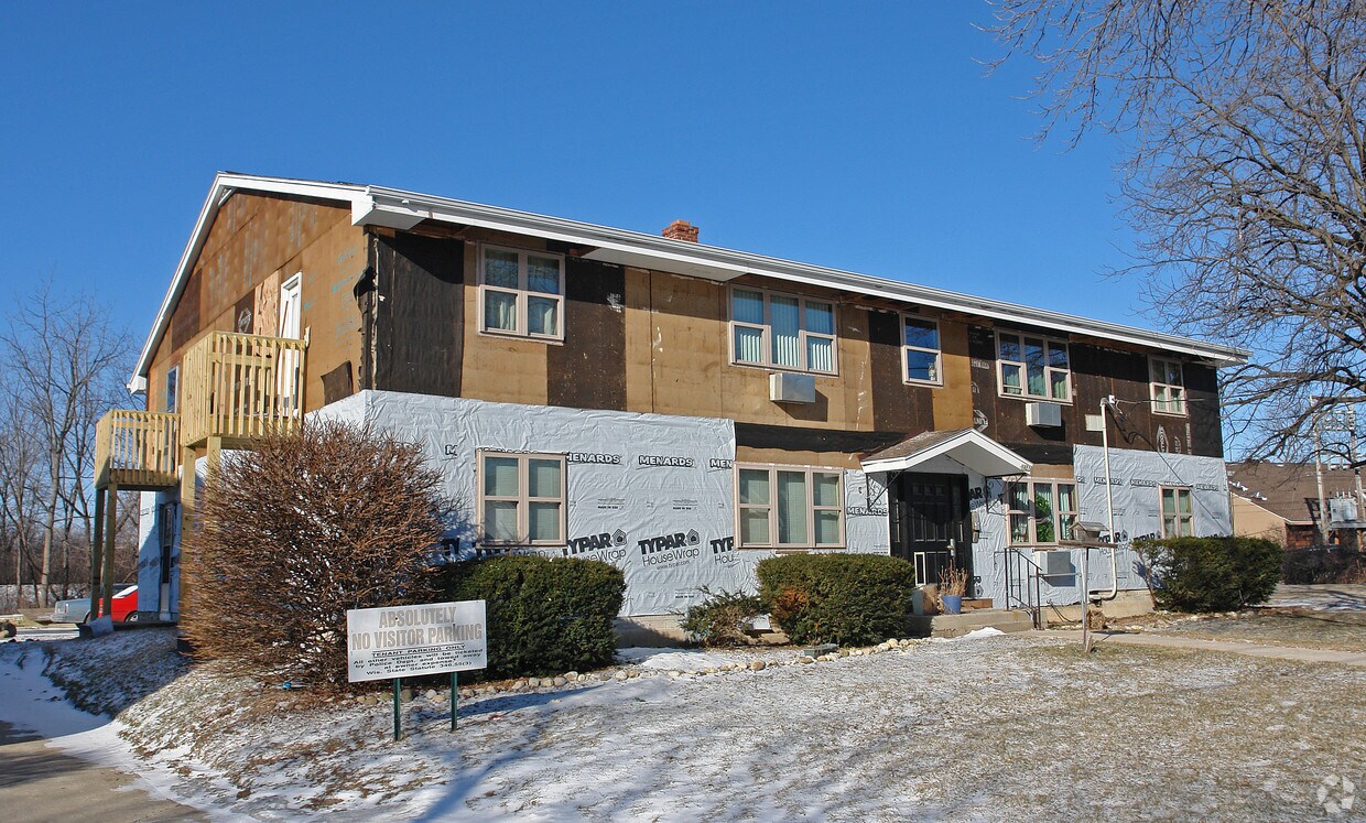 Building Photo - 5455 N Hopkins St