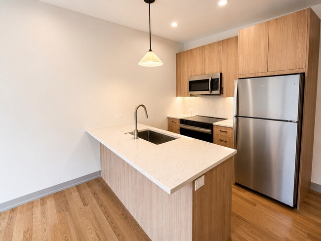 Foto del edificio - 1333 W Estes Ave