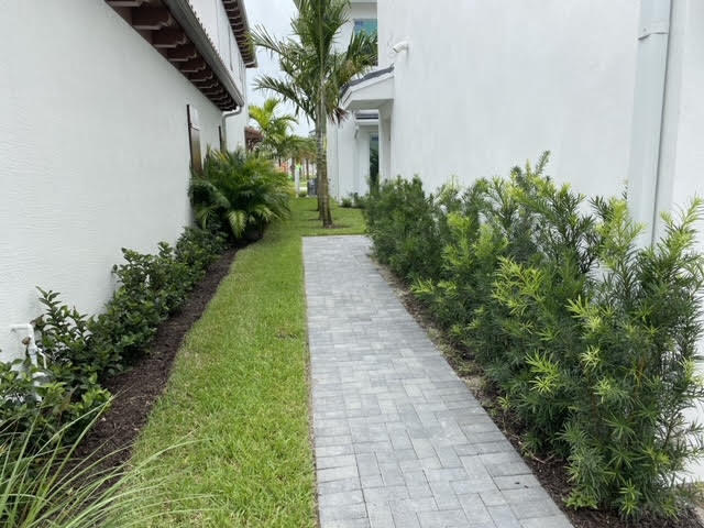 Foto del edificio - 13260 Machiavelli Way