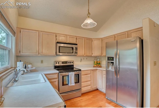 Foto del edificio - 6180 Kettle Ct