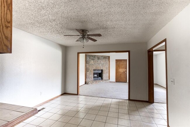 Foto del edificio - 12520 Abbotts Way
