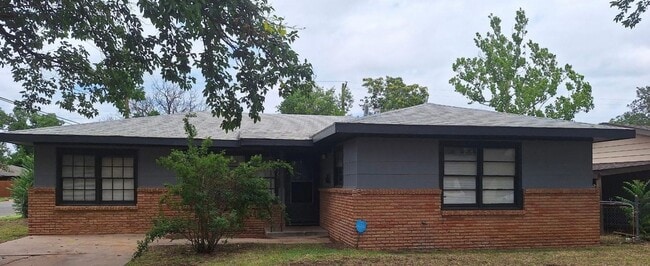 Foto del edificio - $0 First Month's Rent / $0 Deposit at Move-in