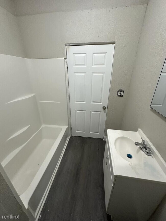 Building Photo - 2 br, 1 bath House - 940 Marvin C Zanders ...