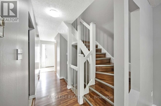 Building Photo - 6530 Glen Erin Dr