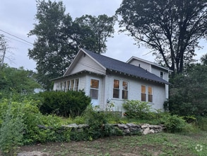 Building Photo - 73 Swan Ave