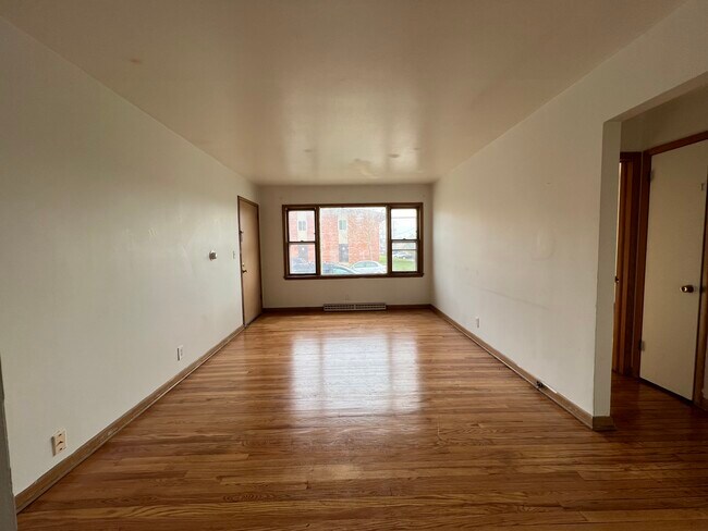 Foto del edificio - 2600 W Holt Ave