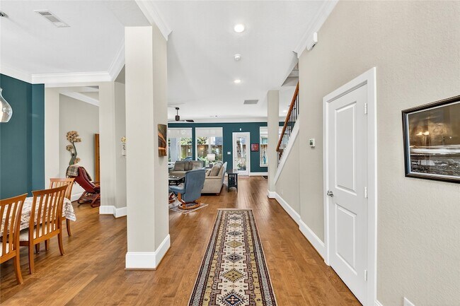 Building Photo - 5727 Brancott Way
