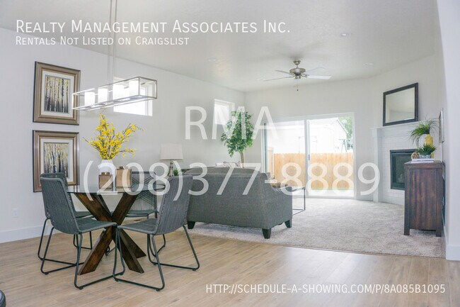 Foto del edificio - 9699 W Macaw St