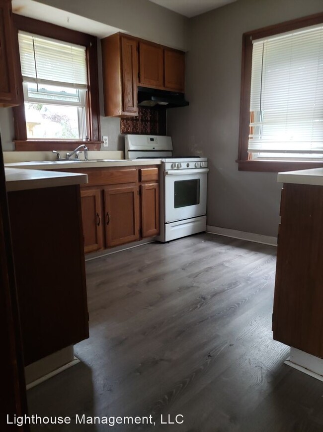 Building Photo - 3 br, 1 bath House - 190 Delamaine Dr.