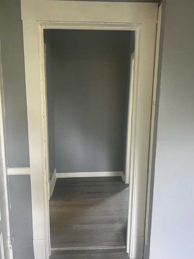 Foto del edificio - 3046 E 126th St