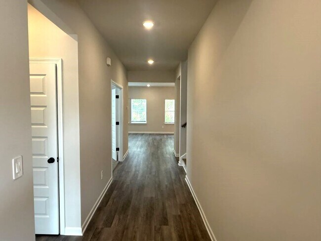 Building Photo - 2304 Grape Vine Wy