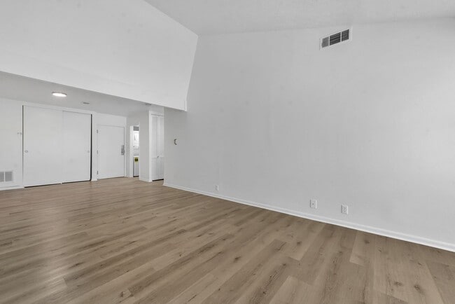 Interior Photo - Bexley House