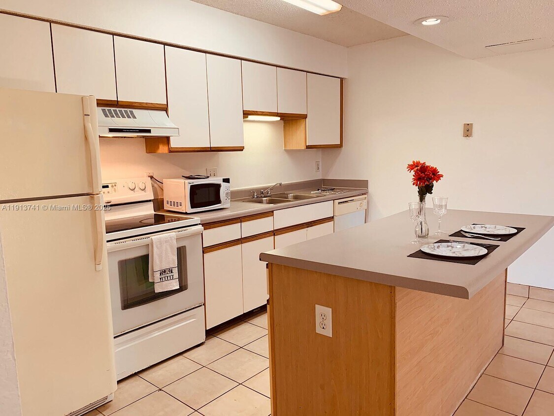 Primary Photo - 4055 W McNab Rd