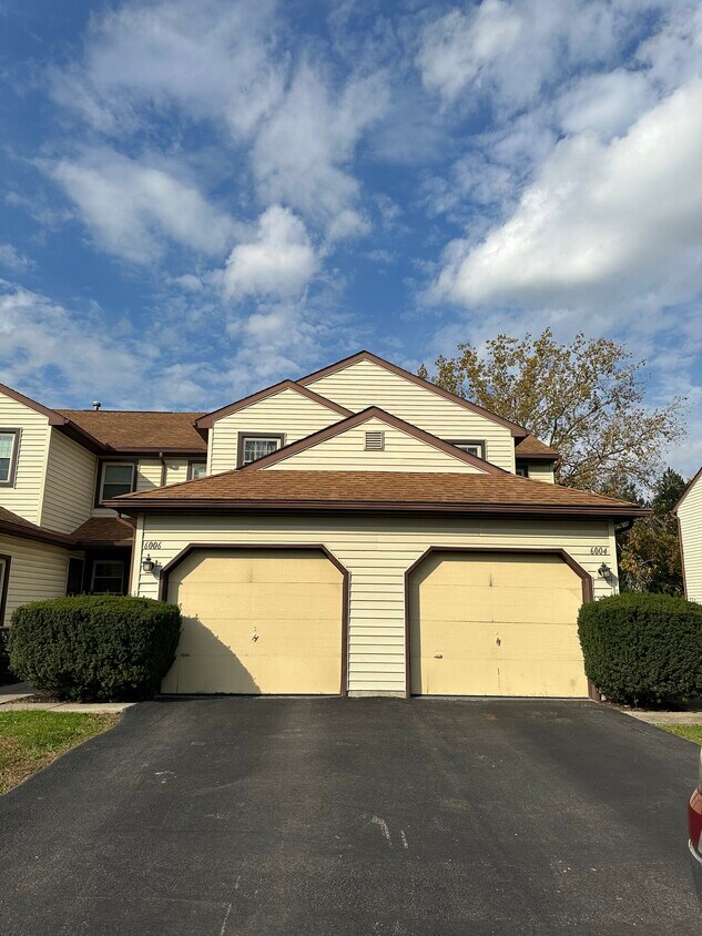 6004 Red Oak Dr, Toledo, OH 43615 Townhome Rentals in Toledo OH