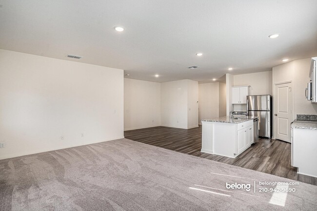 Foto del edificio - 7439 Corral Smt