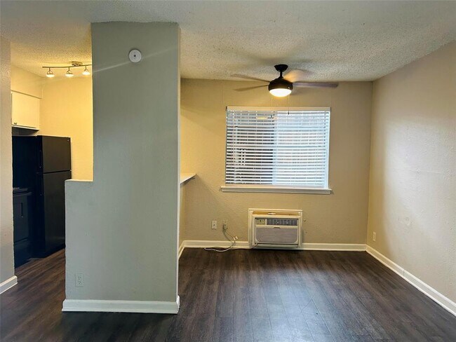 Foto del edificio - 4314 Gillis St