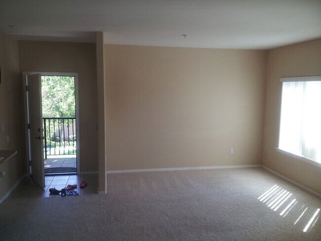 Building Photo - 4200 E Commerce Way