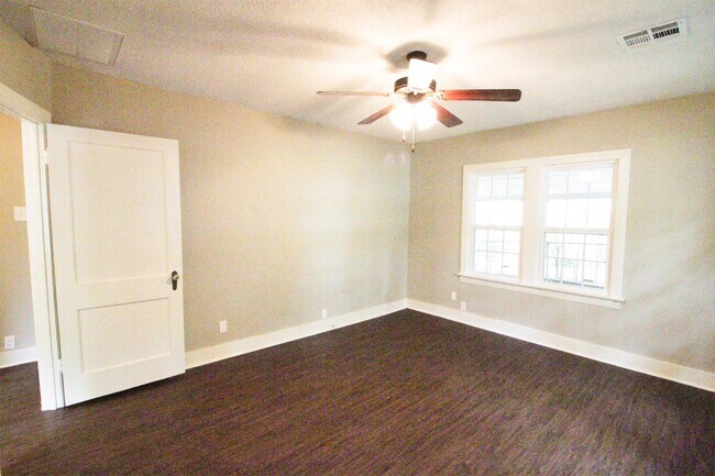 Foto del edificio - 1453 N 35th St