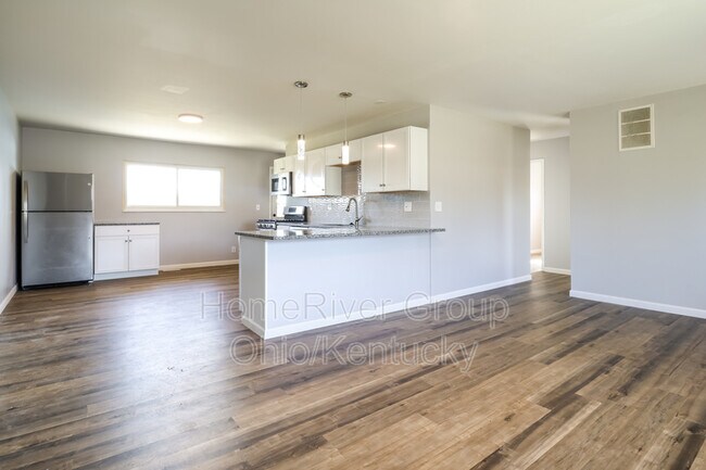 Building Photo - 10738 Invicta Ct