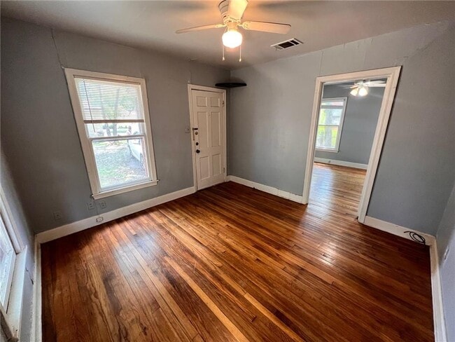 Building Photo - 4902 Caswell Ave