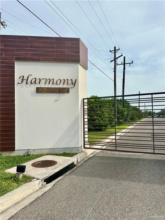 Foto del edificio - 2316 Harmony Ln