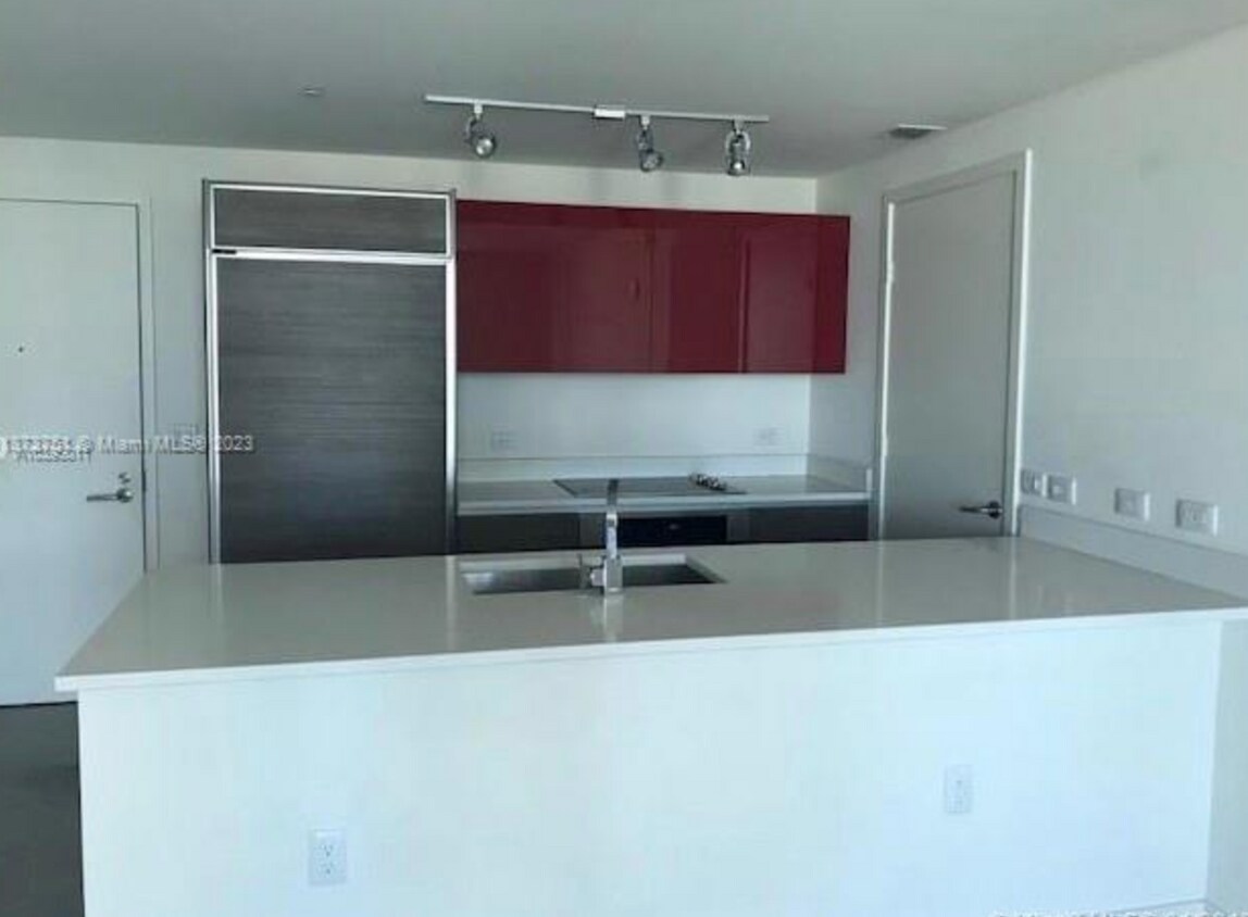 Foto del edificio - Beautiful 1 Bed / 1 Bath Condo in the Heart of Brickell!