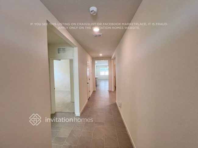 Building Photo - 9671 Seaspray Dr