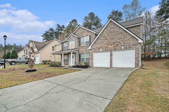 Building Photo - Fully Renovated 5BR/3BA Home in Fairburn!