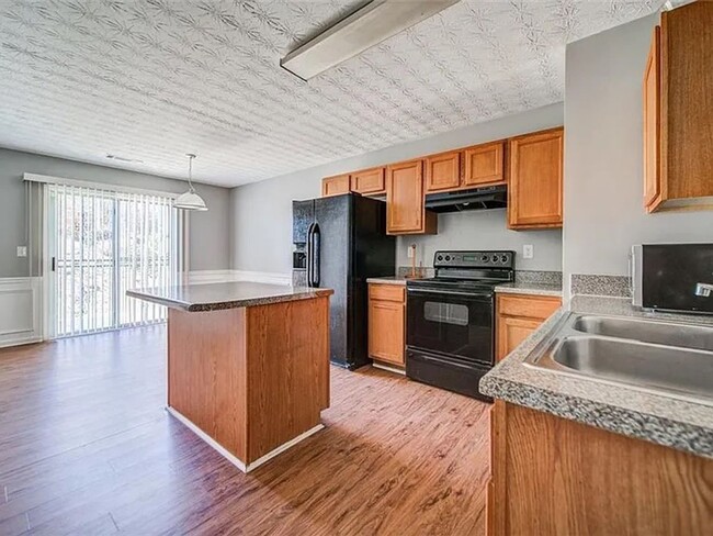 Foto del edificio - 2 Bed and 3 Bath in Decatur!