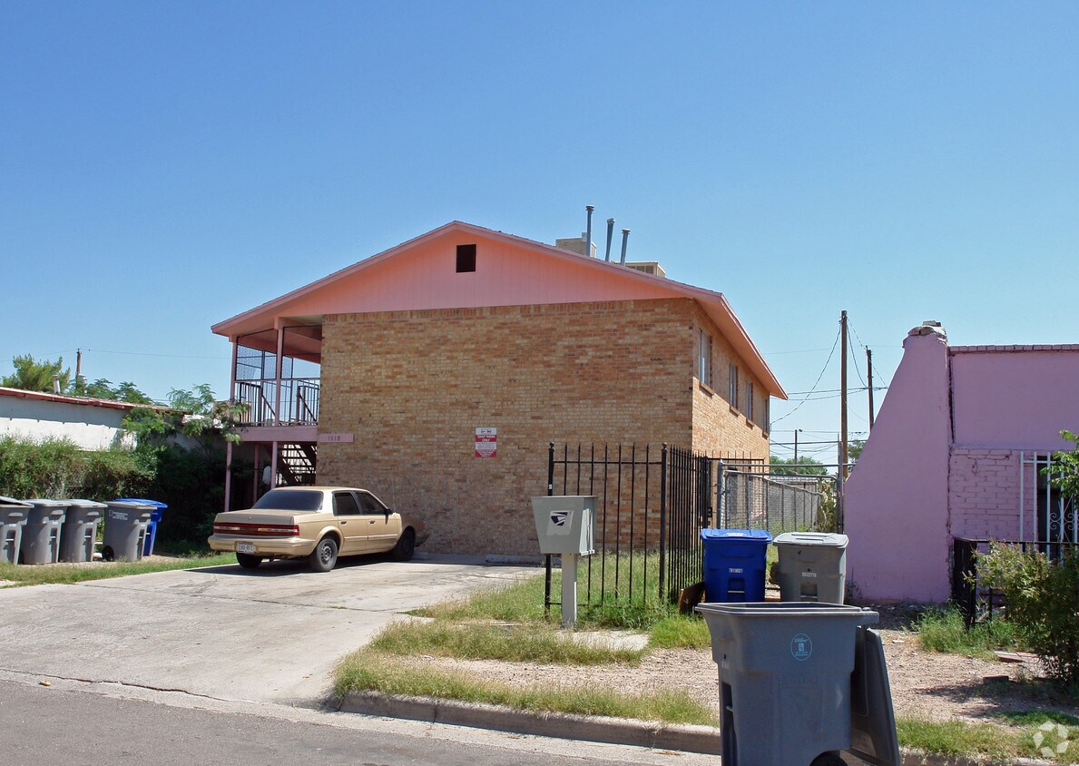 Primary Photo - 1010 S St Vrain St