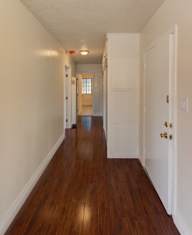 Foto del edificio - 3018 Stocker St