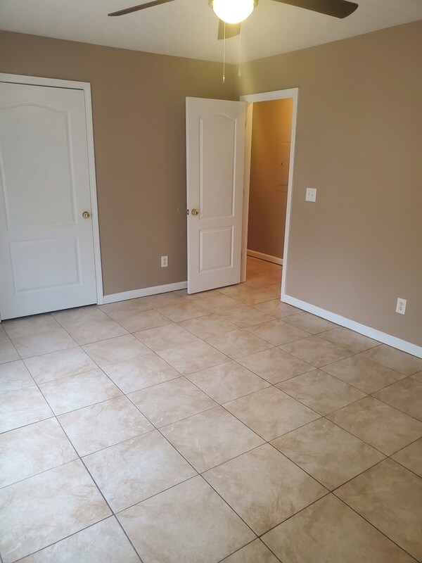Foto del edificio - 6227 Dorsett Shoals Rd