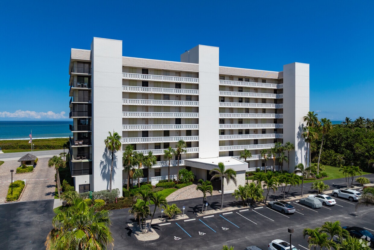 5055-5061 N Highway A1A Hutchinson Island, FL 34949 - Bryn Mawr Ocean Tower