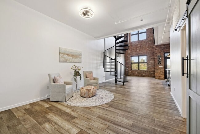 Building Photo - Condo In Artisan Lofts - Phoenix Midtown