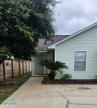 Building Photo - 5522 Pinetree Ave
